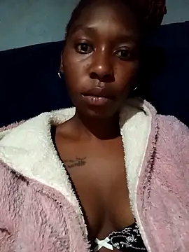Snapshot of sexysmalldaily04 chatting on October 31, 2025, 12:07 am sexysmalldaily04 online show from October 31, 2025, 12:07 am