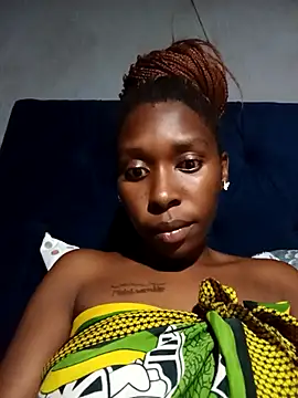 Snapshot of sexysmalldaily04 chatting on November 14, 2025, 5:05 pm sexysmalldaily04 online show from November 14, 2025, 5:05 pm