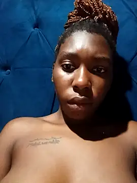 Snapshot of sexysmalldaily04 chatting on November 9, 2025, 2:37 am sexysmalldaily04 online show from November 9, 2025, 2:37 am