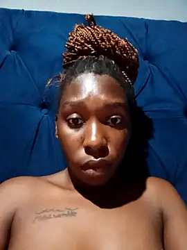 Snapshot of sexysmalldaily04 chatting on November 12, 2025, 1:10 am sexysmalldaily04 online show from November 12, 2025, 1:10 am