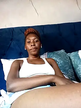 Snapshot of sexysmalldaily04 chatting on November 13, 2025, 7:45 am sexysmalldaily04 online show from November 13, 2025, 7:45 am
