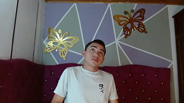 Snapshot of Ruiz2416 chatting on October 16, 2025, 11:18 am Ruiz2416 online show from October 16, 2025, 11:18 am