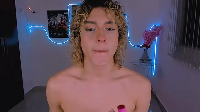 Lyric Mirage online show from January 8, 2026, 1:22 am