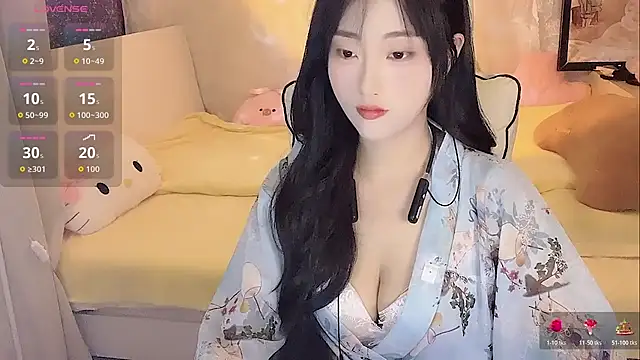 Ximi1 online show from November 4, 2025, 10:02 pm