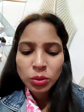 Snapshot of Anshika1431 chatting on November 24, 2025, 3:39 am Anshika1431 online show from November 24, 2025, 3:39 am