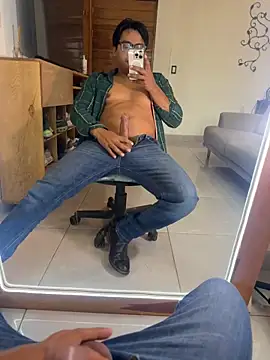 the vein18 online show from December 15, 2025, 4:02 pm