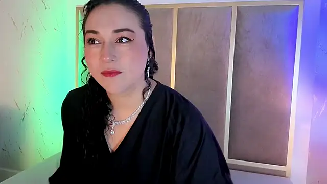 Elizabeth bennett 6 online show from November 2, 2025, 11:48 am