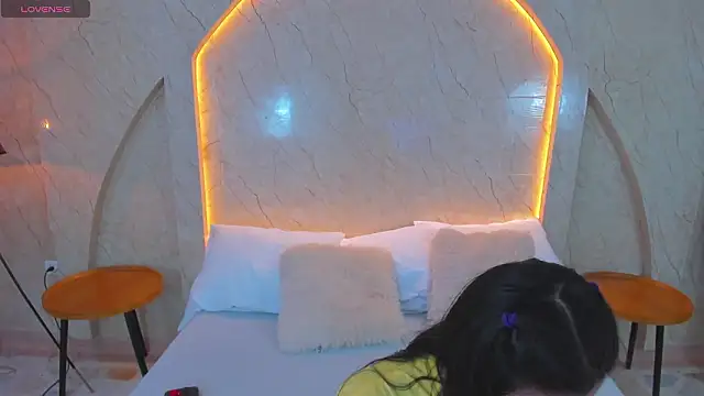 Snapshot of Antonella_Russo1 chatting on February 3, 2026, 1:05 pm Antonella Russo1 online show from February 3, 2026, 1:05 pm