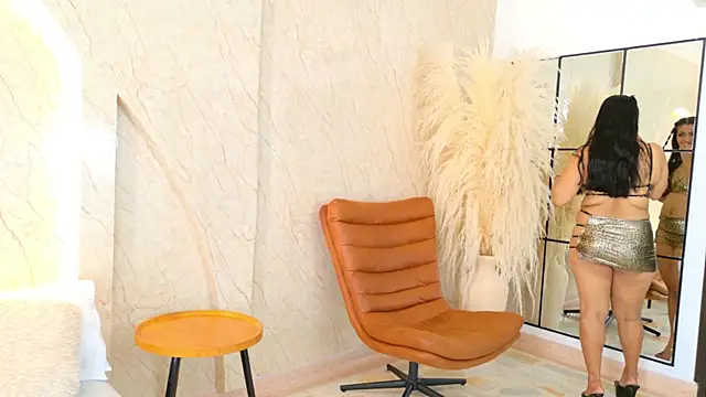 Snapshot of Antonella_Russo1 chatting on February 25, 2026, 1:33 pm Antonella Russo1 online show from February 25, 2026, 1:33 pm