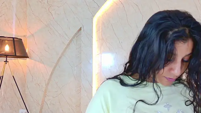 Snapshot of Antonella_Russo1 chatting on April 29, 2026, 2:43 pm Antonella Russo1 online show from April 29, 2026, 2:43 pm