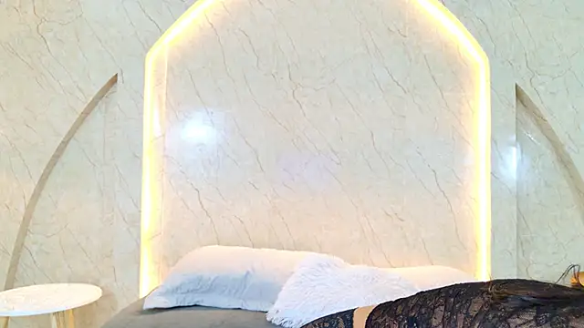 Snapshot of Antonella_Russo1 chatting on May 19, 2026, 1:40 pm Antonella Russo1 online show from May 19, 2026, 1:40 pm