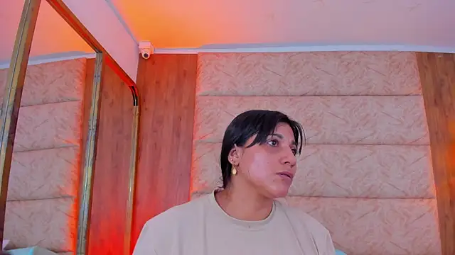 Antonella Russo1 online show from November 20, 2025, 1:01 pm