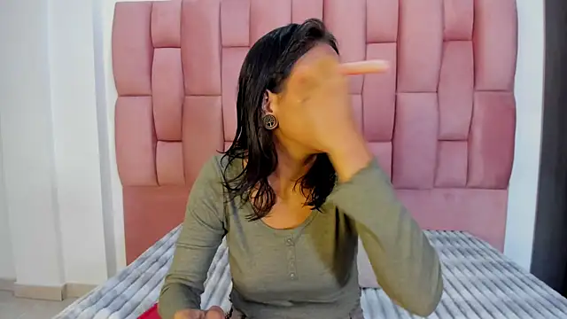 EuphoriaSavage online show from October 25, 2025, 12:50 pm