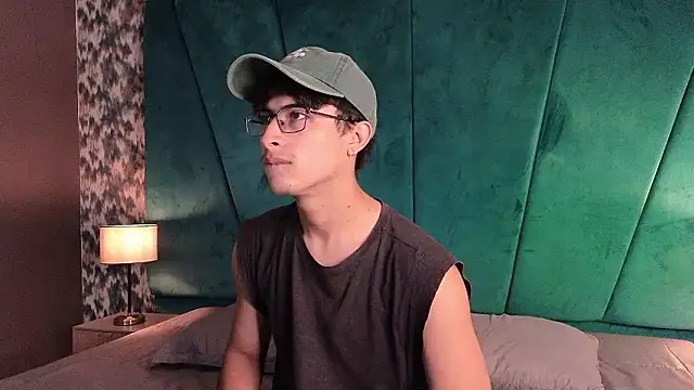 Aaron Eze online show from February 5, 2026, 9:21 pm