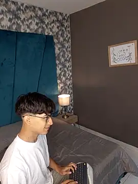 Aaron Eze online show from March 6, 2026, 12:11 pm