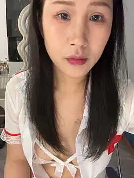 littlesluttycat online show from February 10, 2026, 3:33 pm