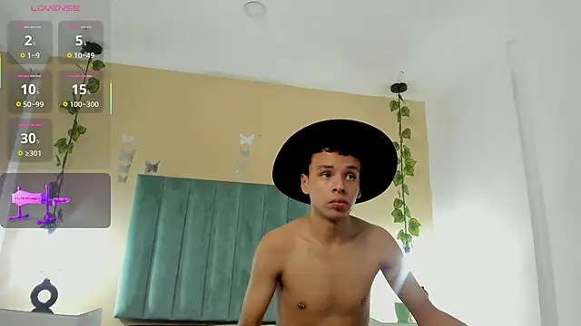 Xavier Fox    online show from November 8, 2025, 4:54 pm