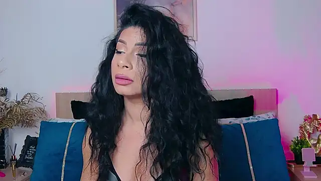 Snapshot of Miss_Ava chatting on April 14, 2026, 5:01 am Miss Ava online show from April 14, 2026, 5:01 am