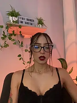 Im sofiaaa online show from May 2, 2026, 2:39 am