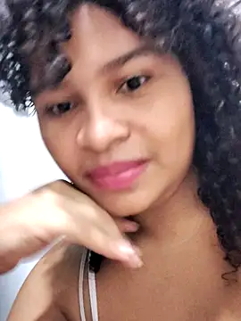 Snapshot of Aliona_ chatting on October 31, 2025, 8:44 am Aliona online show from October 31, 2025, 8:44 am