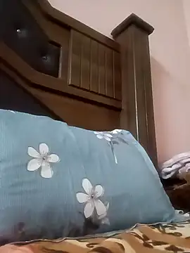 Bigtitsass81 online show from November 3, 2025, 12:31 pm