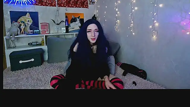 whoalexxa online show from November 10, 2025, 4:23 pm