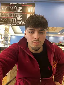 Snapshot of emir343475 chatting on February 22, 2026, 10:28 am emir343475 online show from February 22, 2026, 10:28 am