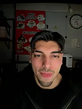 Snapshot of emir343475 chatting on January 9, 2026, 5:31 pm emir343475 online show from January 9, 2026, 5:31 pm