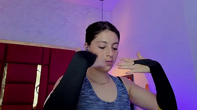 moon winy online show from March 26, 2026, 11:19 am