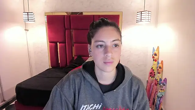 moon winy online show from November 4, 2025, 11:36 am