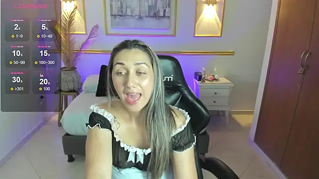 karlyy  online show from December 16, 2025, 7:07 pm