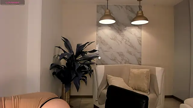 Snapshot of AnnieMonroe1 chatting on November 27, 2025, 12:16 pm AnnieMonroe1 online show from November 27, 2025, 12:16 pm