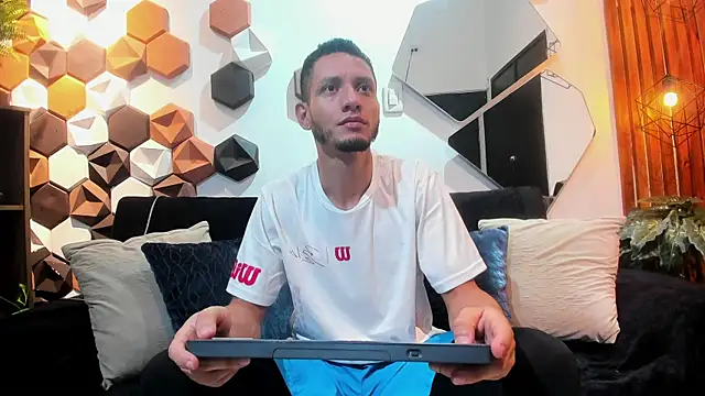 GabrielDraiven online show from November 29, 2025, 11:32 am