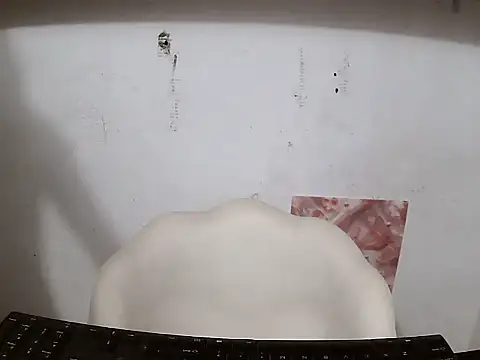 Snapshot of Lyna_207 chatting on November 6, 2025, 5:06 pm Lyna 207 online show from November 6, 2025, 5:06 pm