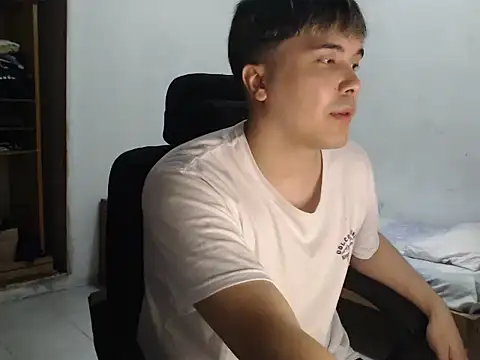 CuteAlexBoy online show from February 12, 2026, 5:34 pm