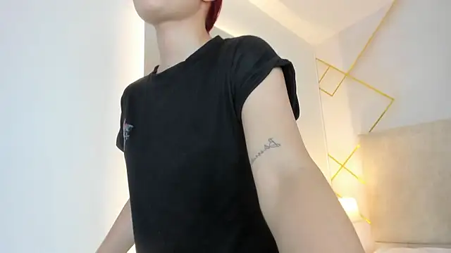 Snapshot of Martinaa_Garcia chatting on February 15, 2026, 7:02 pm Martinaa Garcia online show from February 15, 2026, 7:02 pm