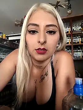 Snapshot of catalella16 chatting on December 20, 2025, 4:21 pm catalella16 online show from December 20, 2025, 4:21 pm