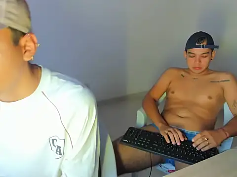 Snapshot of kelvin_276 chatting on March 8, 2026, 4:21 pm kelvin 276 online show from March 8, 2026, 4:21 pm