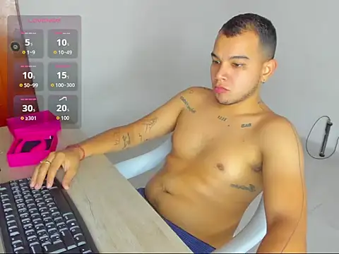 Snapshot of kelvin_276 chatting on March 31, 2026, 11:40 pm kelvin 276 online show from March 31, 2026, 11:40 pm