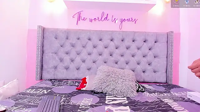 Snapshot of Sophiia_77 chatting on February 3, 2026, 10:15 pm Sophiia 77 online show from February 3, 2026, 10:15 pm