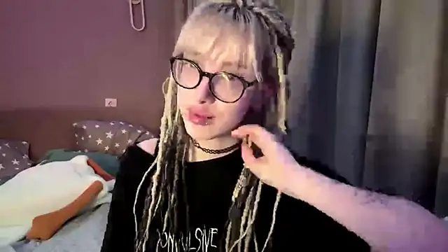 Snapshot of Milkmoriee chatting on November 30, 2025, 4:30 pm Milkmoriee online show from November 30, 2025, 4:30 pm