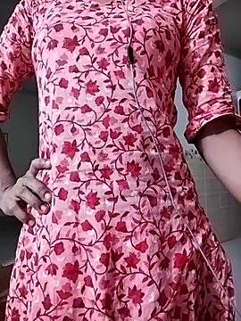 Snapshot of Ratri-Biswas chatting on November 12, 2025, 5:28 pm Ratri-Biswas online show from November 12, 2025, 5:28 pm