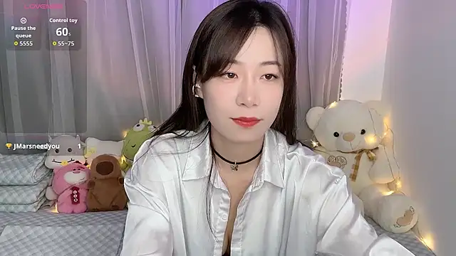 Snapshot of April_2025 chatting on November 3, 2025, 12:27 am April 2025 online show from November 3, 2025, 12:27 am