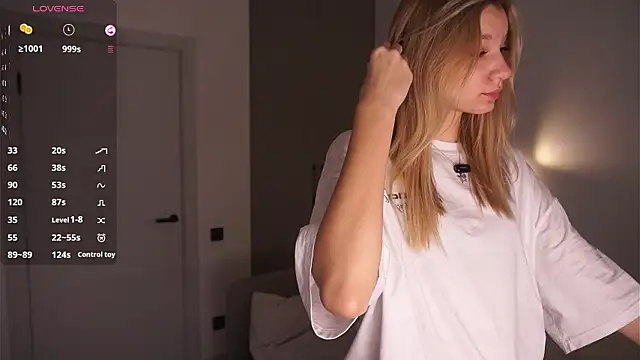 Snapshot of BrynnHolverson chatting on February 1, 2026, 7:12 pm BrynnHolverson online show from February 1, 2026, 7:12 pm