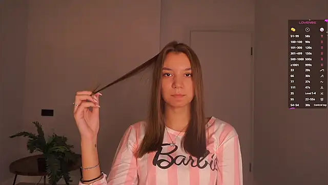 BrynnHolverson online show from October 29, 2025, 7:24 pm