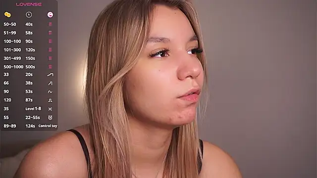 Snapshot of BrynnHolverson chatting on February 3, 2026, 2:53 am BrynnHolverson online show from February 3, 2026, 2:53 am