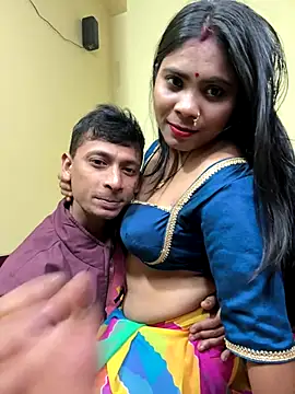 redqueenn online show from November 21, 2025, 7:57 pm