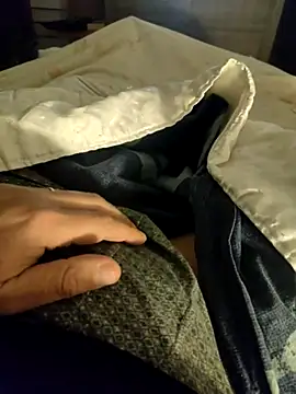 Snapshot of Italianstyle79 chatting on October 20, 2025, 9:04 pm Italianstyle79 online show from October 20, 2025, 9:04 pm