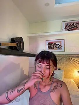 Emma duff online show from March 28, 2026, 7:37 pm