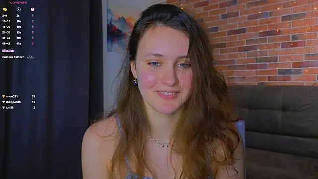 Snapshot of FoxFever chatting on March 21, 2026, 8:19 am FoxFever online show from March 21, 2026, 8:19 am